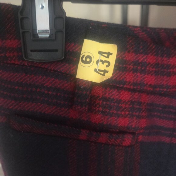 LL Bean wool blue and red blue tartan print career pants size 8P. - Picture 4 of 6